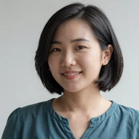Iris, a Deaf ASL signer and InclusiveDating member